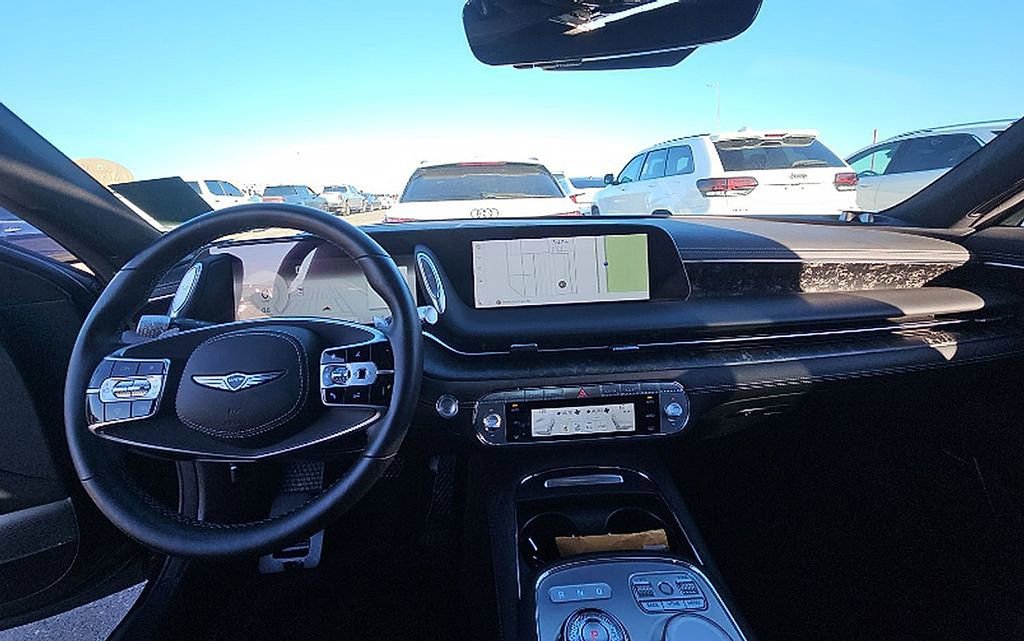 Used 2024 Genesis G90 3.5T image 7