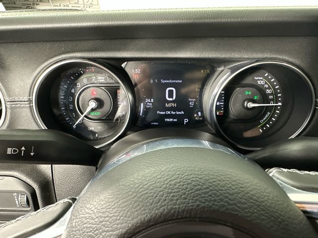 Used 2023 Jeep Wrangler Unlimited Sahara w/ Cold Weather Group AWD/4WD image 24