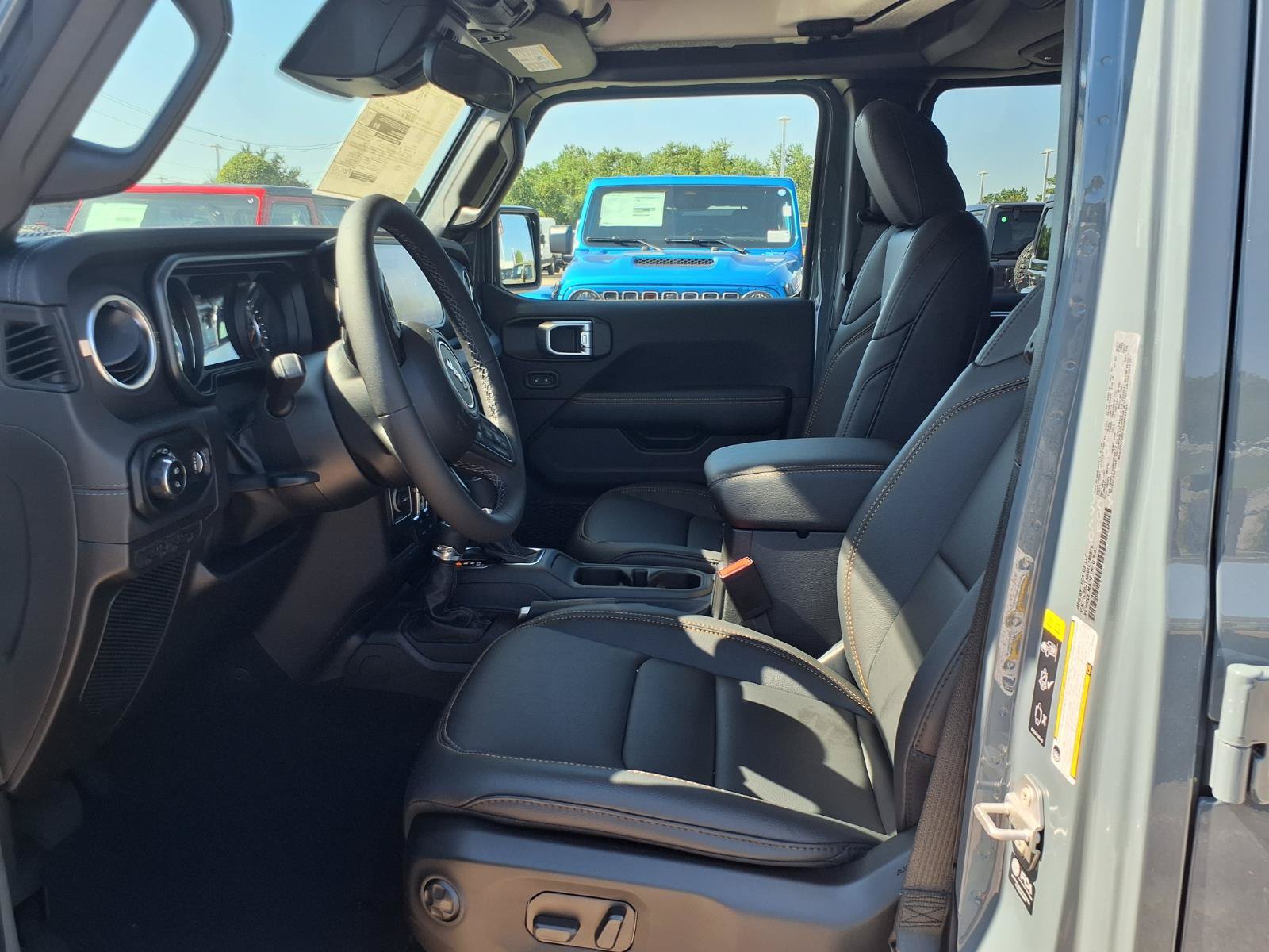 New 2026 Jeep Gladiator Sport AWD/4WD image 9