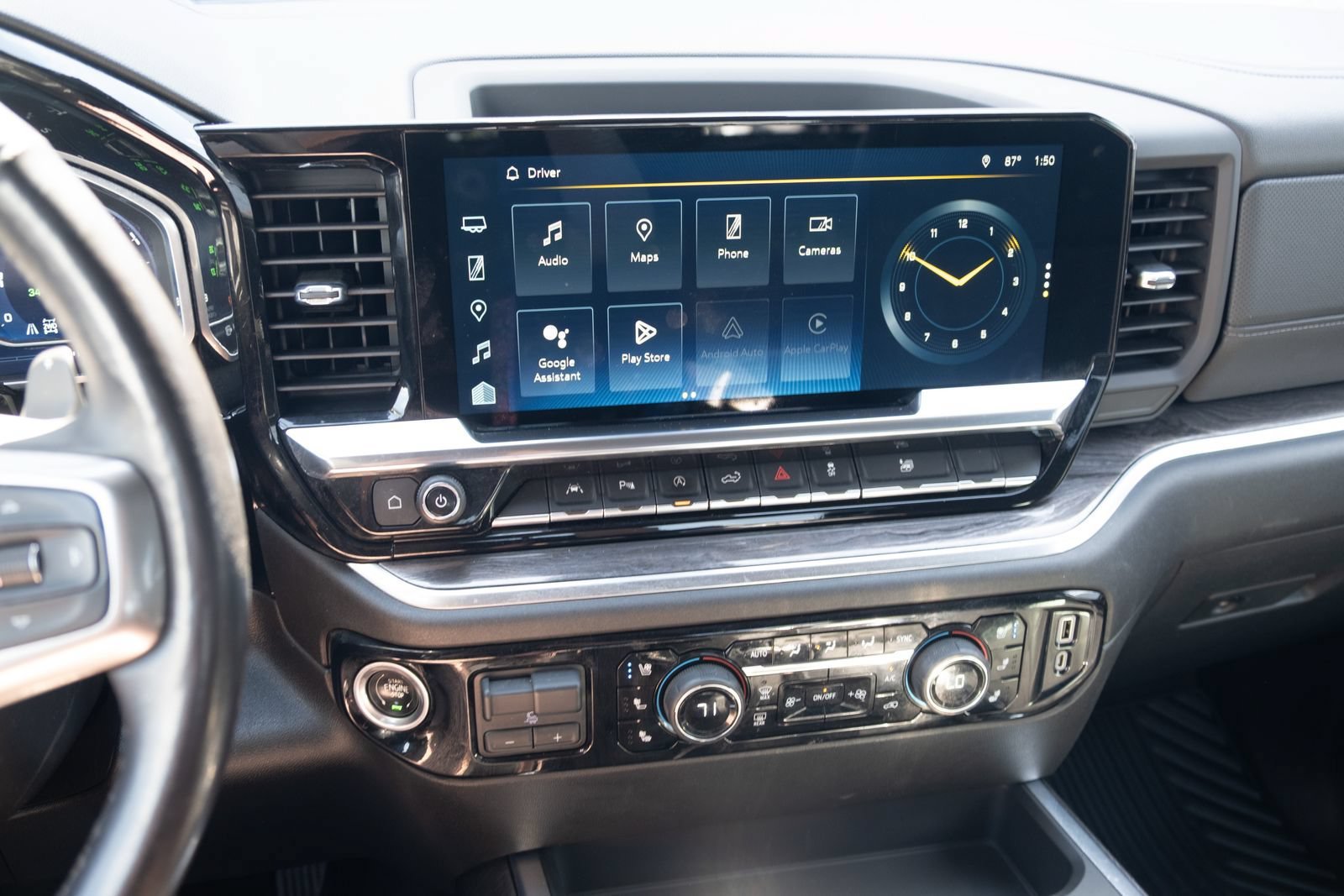 Used 2022 Chevrolet Silverado 1500 LTZ AWD/4WD image 3