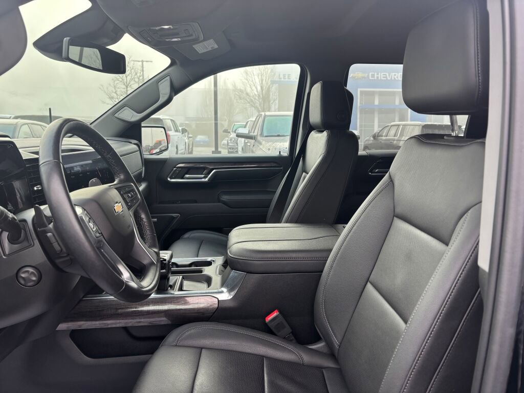 Used 2023 Chevrolet Silverado 1500 LTZ image 14