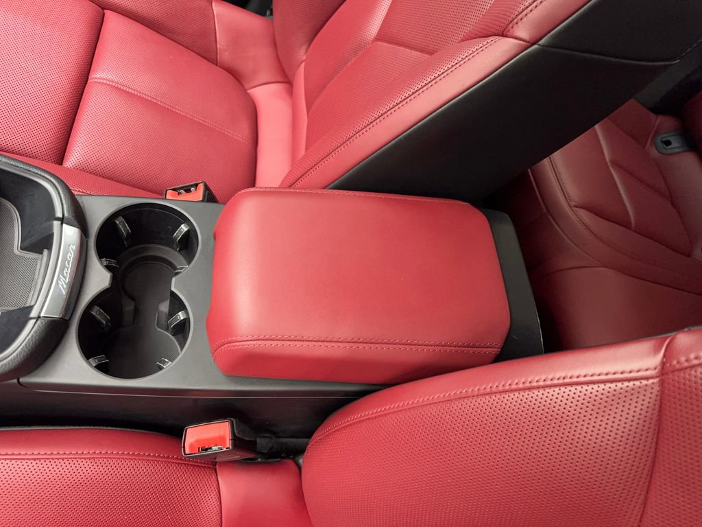 Used 2022 Porsche Macan image 66