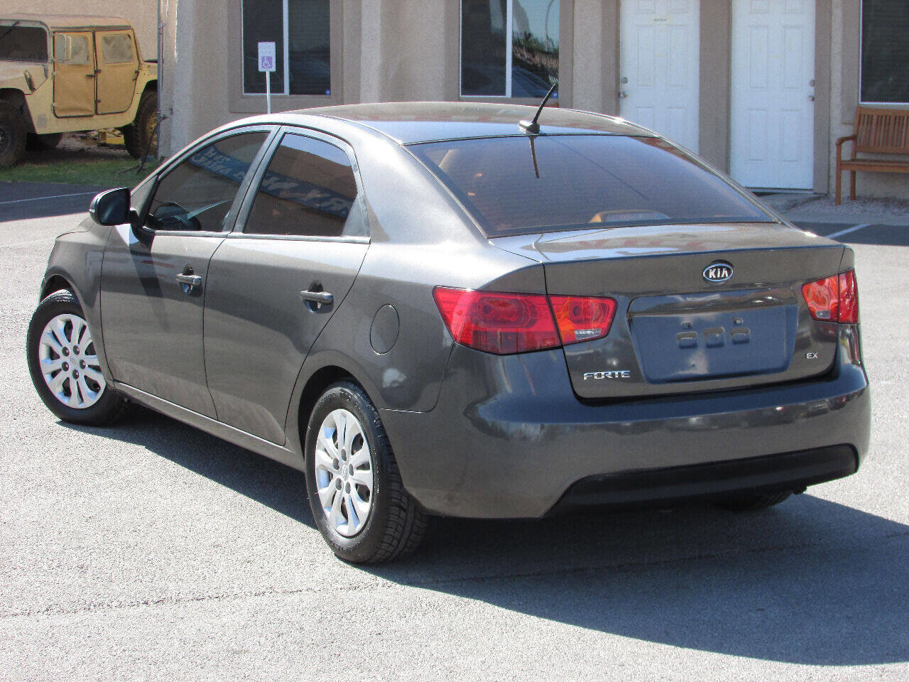 Used 2013 Kia Forte EX FWD image 8