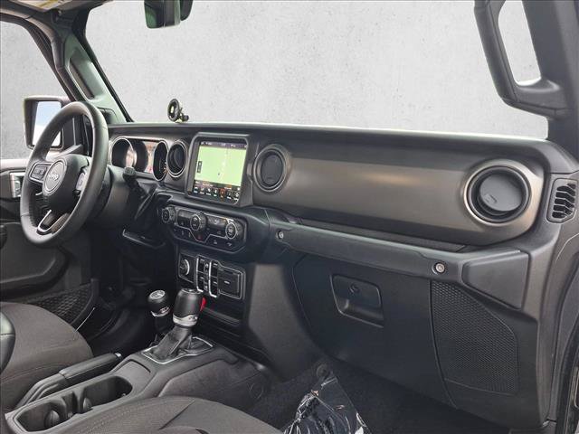 Used 2023 Jeep Gladiator Sport AWD/4WD image 20