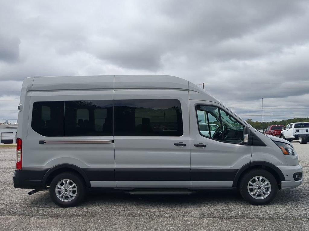 Used 2024 Ford Transit 350 XLT image 2