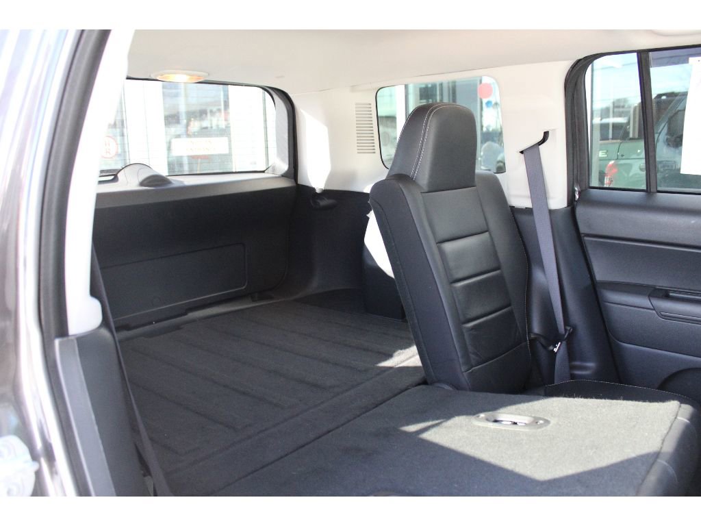 Used 2016 Jeep Patriot High Altitude image 23