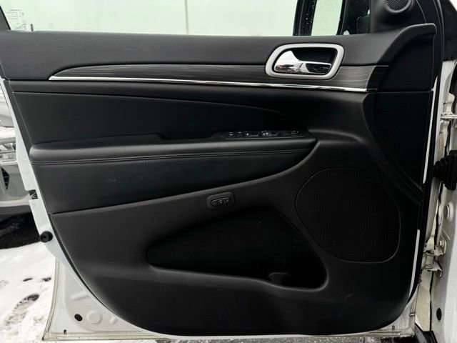 Used 2019 Jeep Grand Cherokee Limited image 13