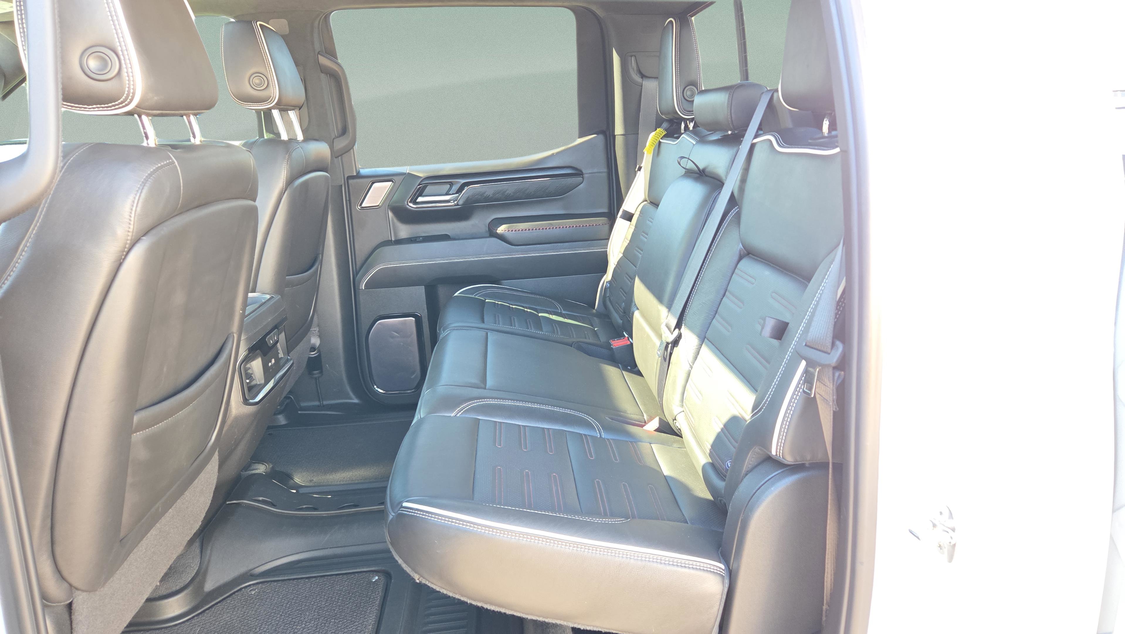 Used 2022 GMC Sierra 1500 AT4X image 28