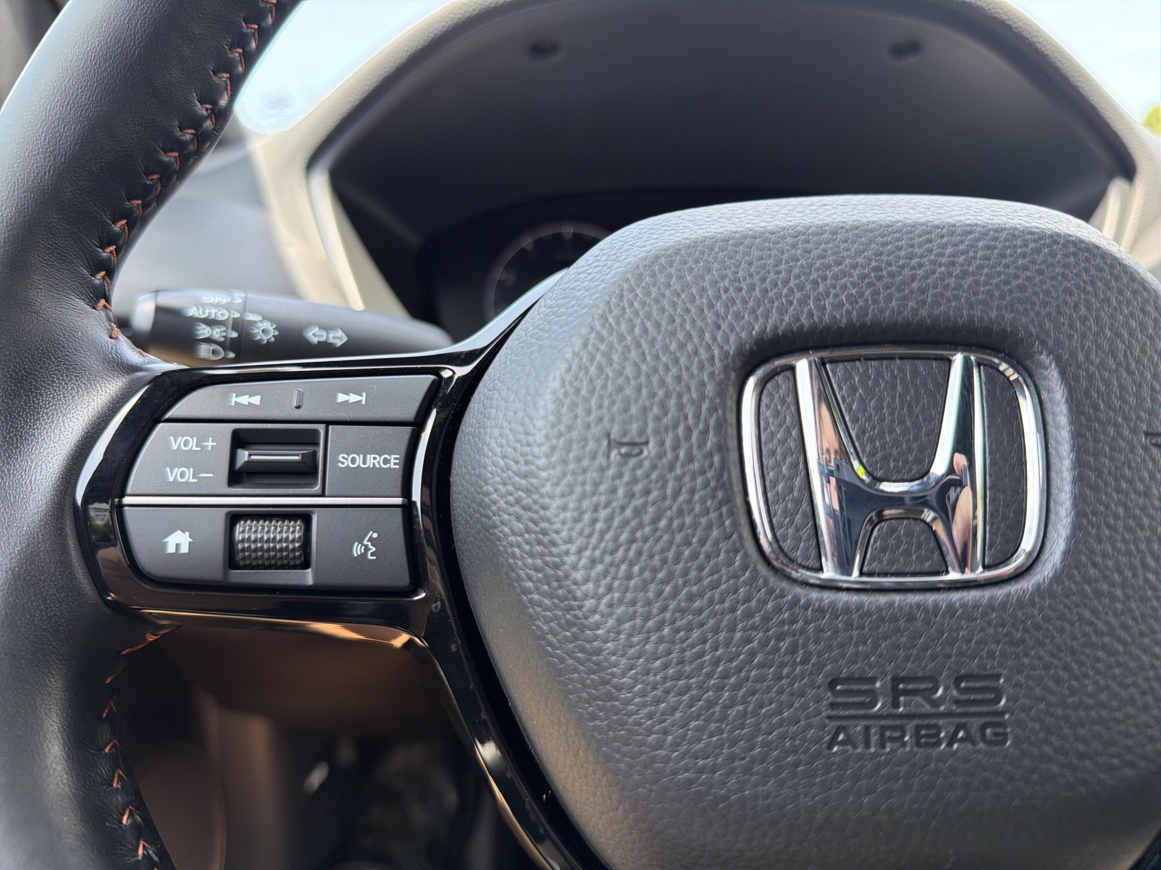 Used 2025 Honda HR-V Sport image 9