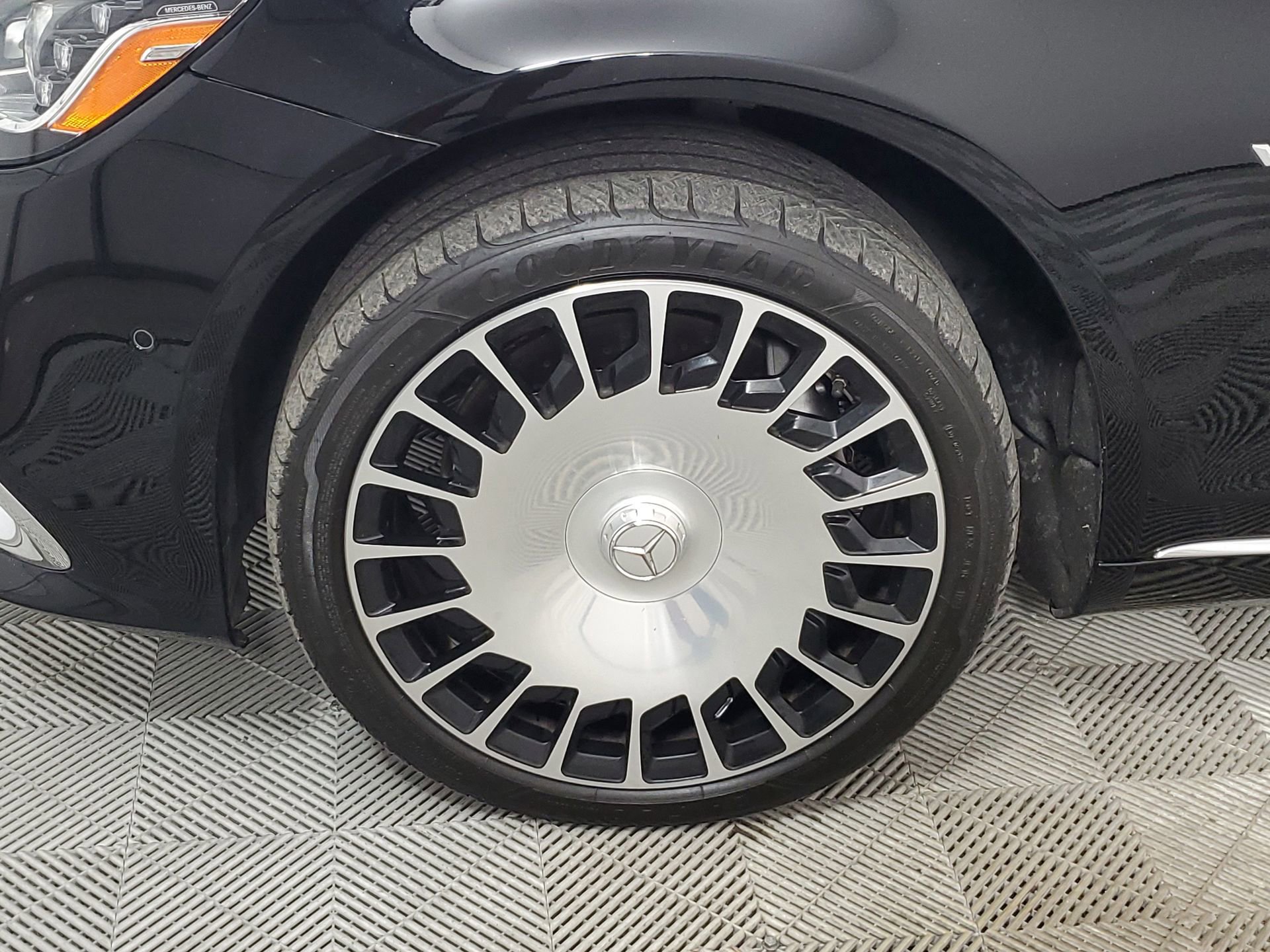 Used 2019 Mercedes-Benz Maybach S 650 image 17