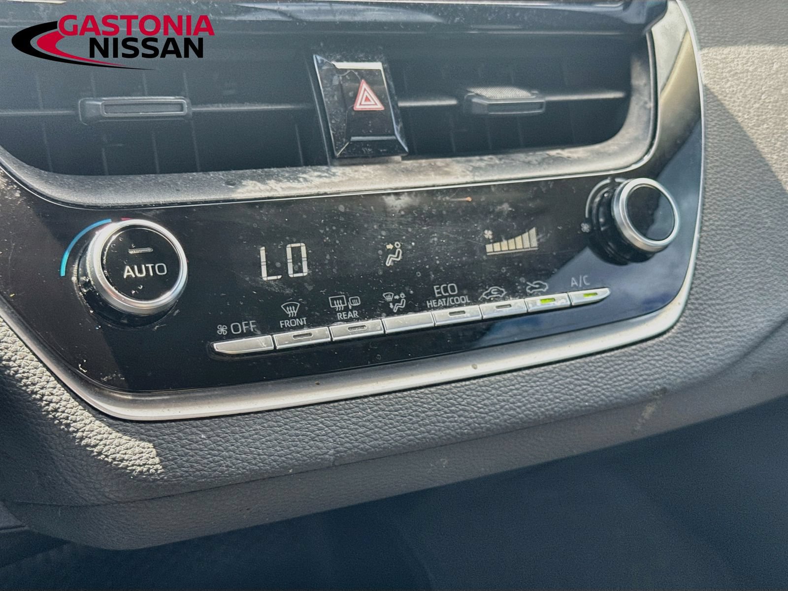Used 2021 Toyota Corolla LE w/ LE Convenience Package FWD image 21