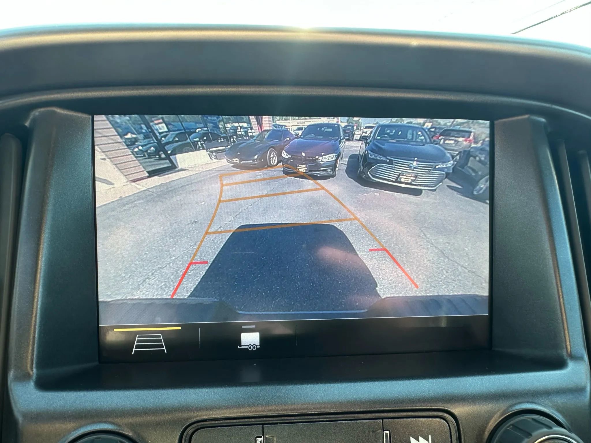 Used 2022 Chevrolet Colorado LT w/ Luxury Package image 27