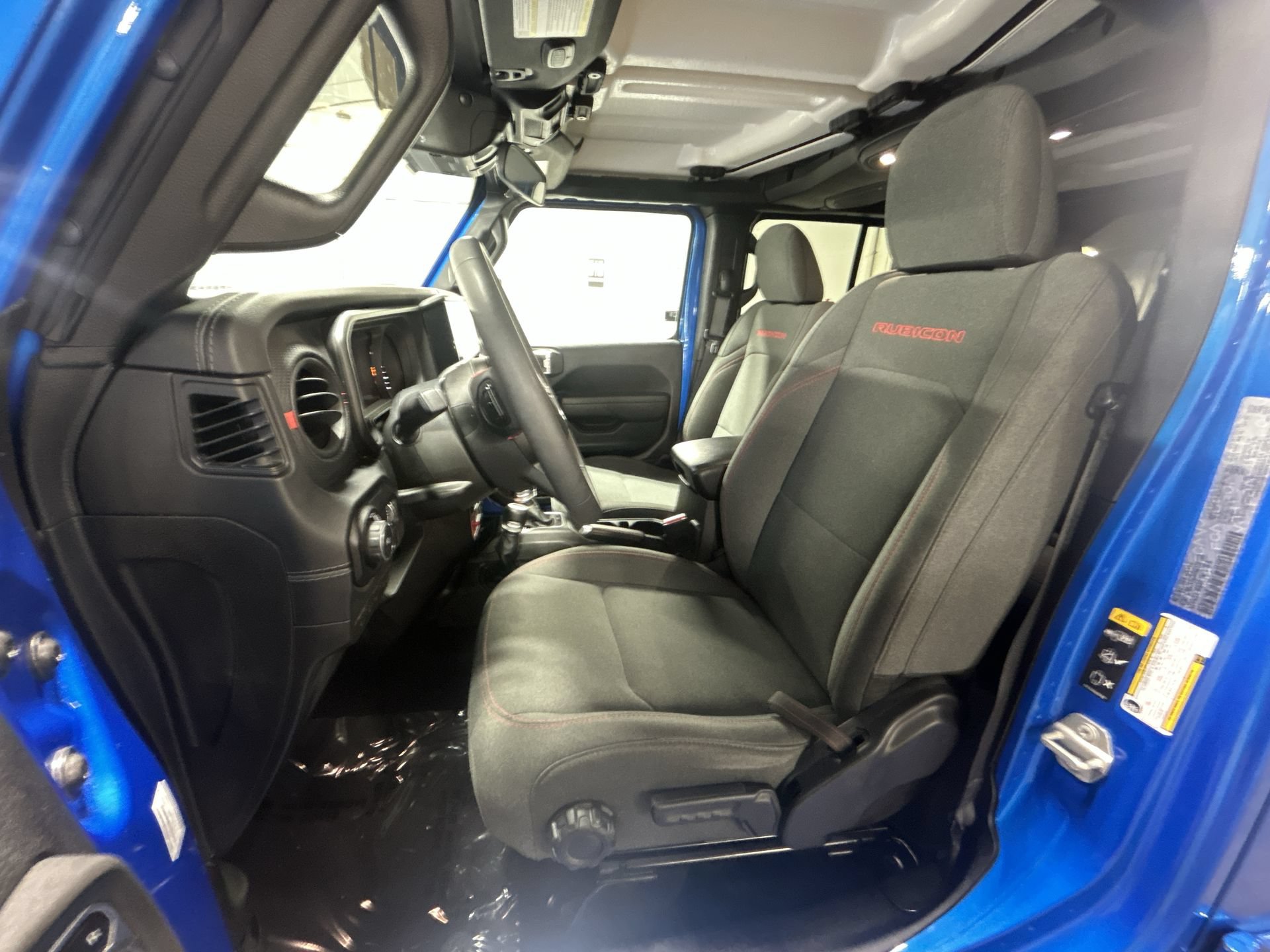 Used 2024 Jeep Wrangler Unlimited Rubicon AWD/4WD image 21
