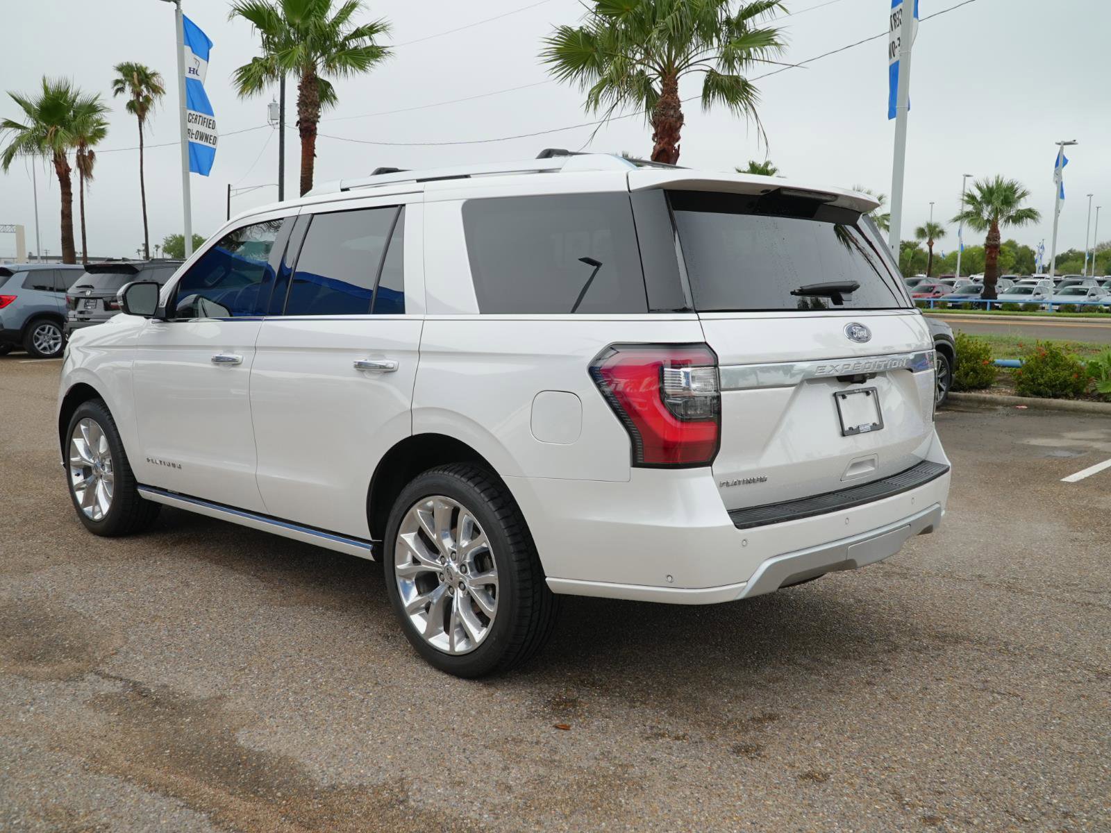 Used 2018 Ford Expedition Platinum image 9