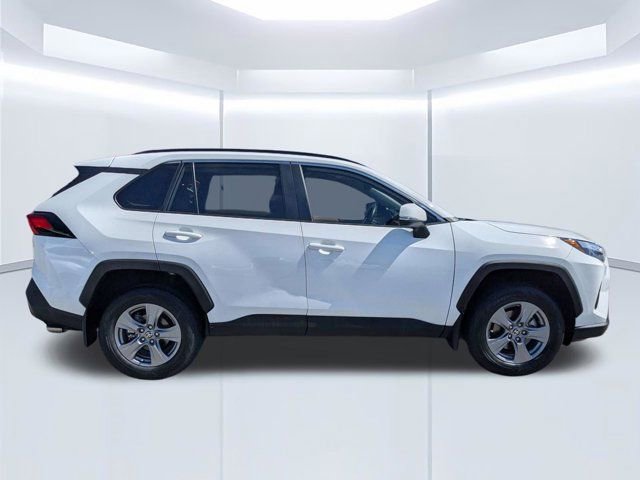 Used 2024 Toyota RAV4 XLE w/ Convenience Package FWD image 3