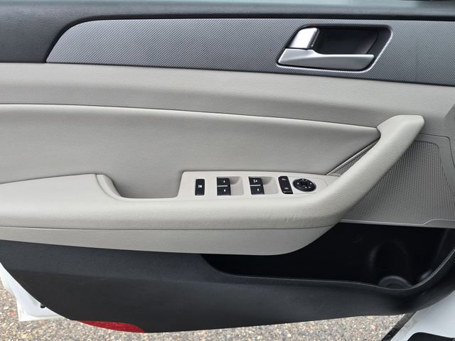 Used 2017 Hyundai Sonata SE image 18