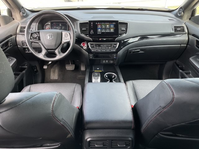 Certified 2024 Honda Passport Black Edition image 10
