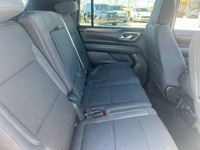Used 2022 Chevrolet Suburban 4WD image 31