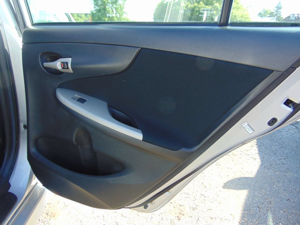 Used 2010 Toyota Corolla S FWD image 22