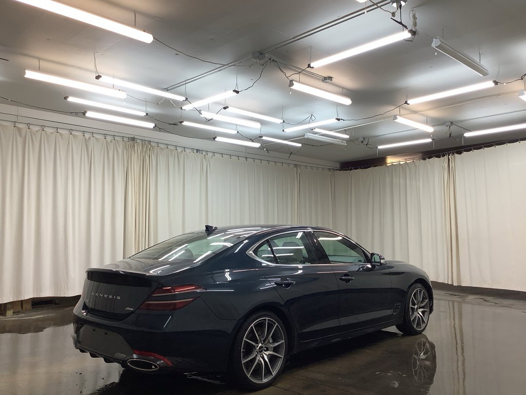 Used 2024 Genesis G70 2.5T image 6