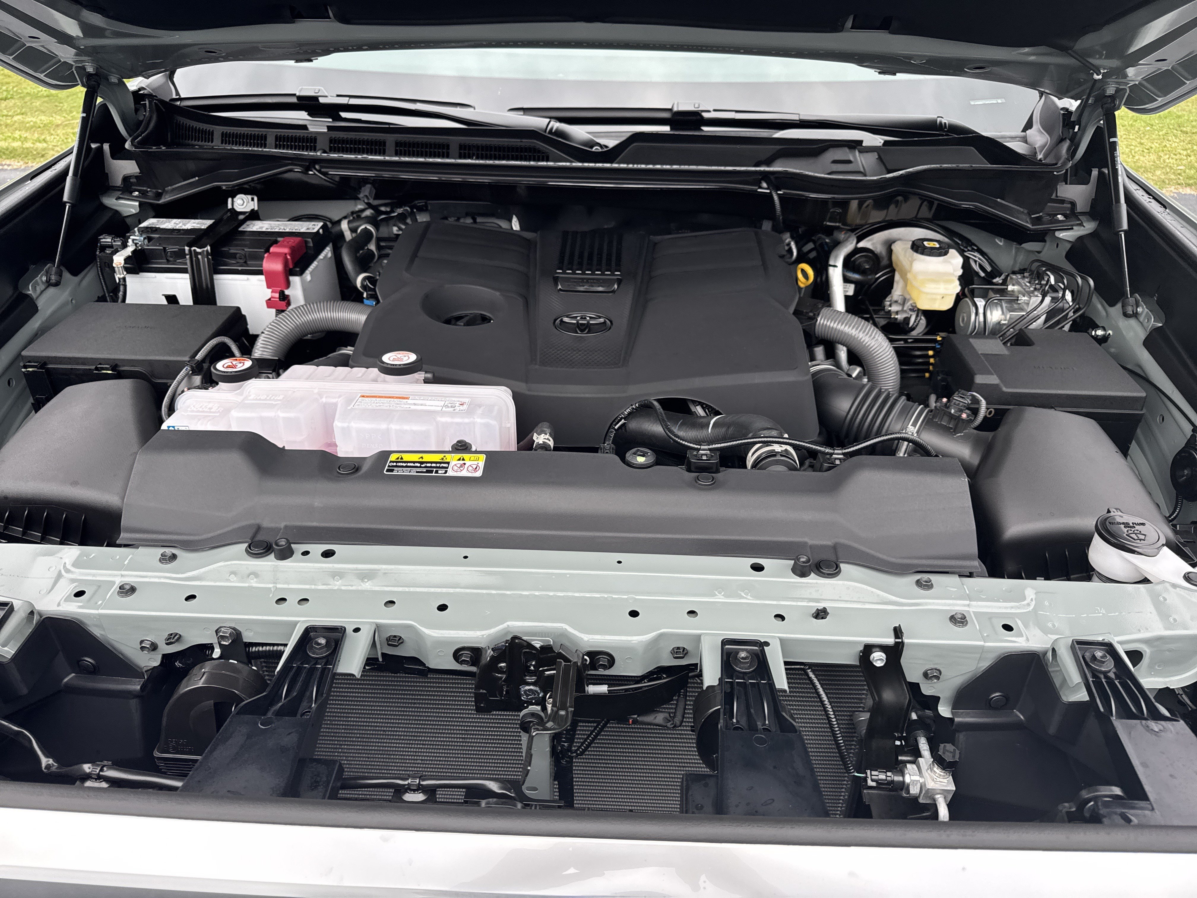 New 2026 Toyota Tundra Limited AWD/4WD image 36
