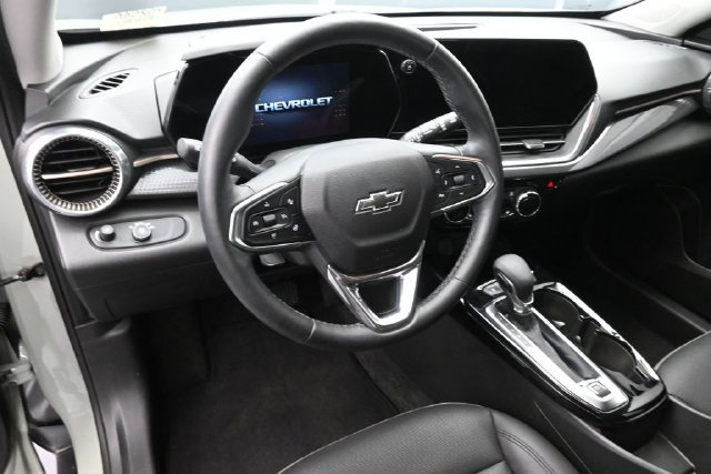 Used 2026 Chevrolet Trax ACTIV w/ Driver Confidence Package FWD image 24