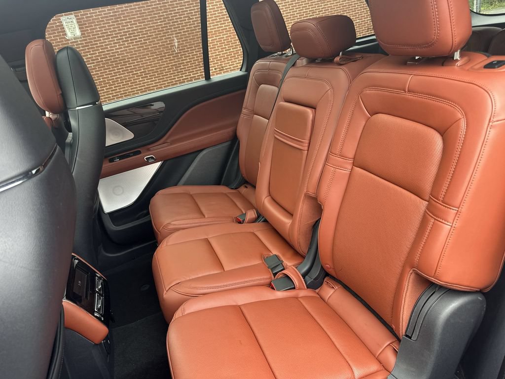 Certified 2025 Lincoln Aviator Reserve w/ Equipment Group 201A AWD/4WD image 26