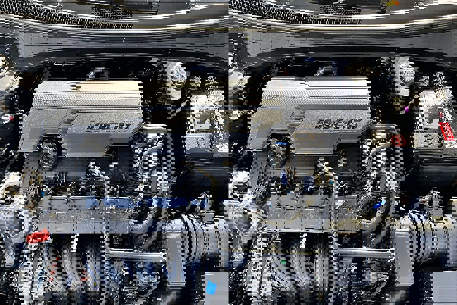 Used 2022 Hyundai Elantra Limited w/ Preferred Accessory Package image 32