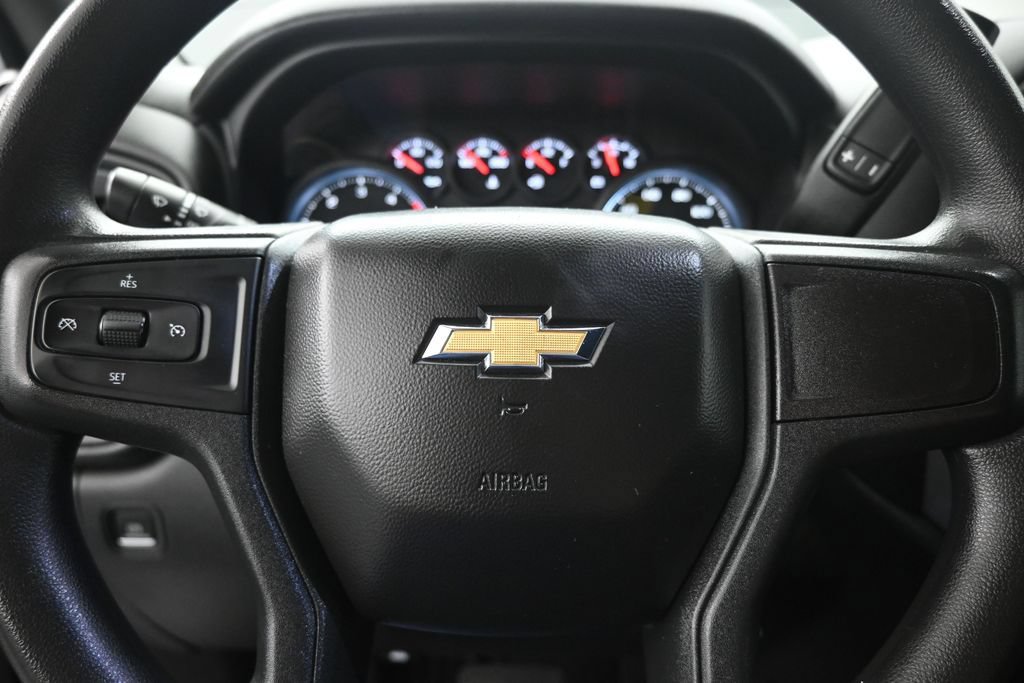 Used 2022 Chevrolet Silverado 2500 Custom w/ Custom Value Package AWD/4WD image 11