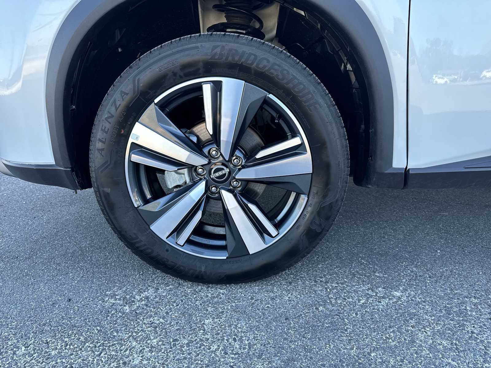 Used 2026 Nissan Rogue SL image 12