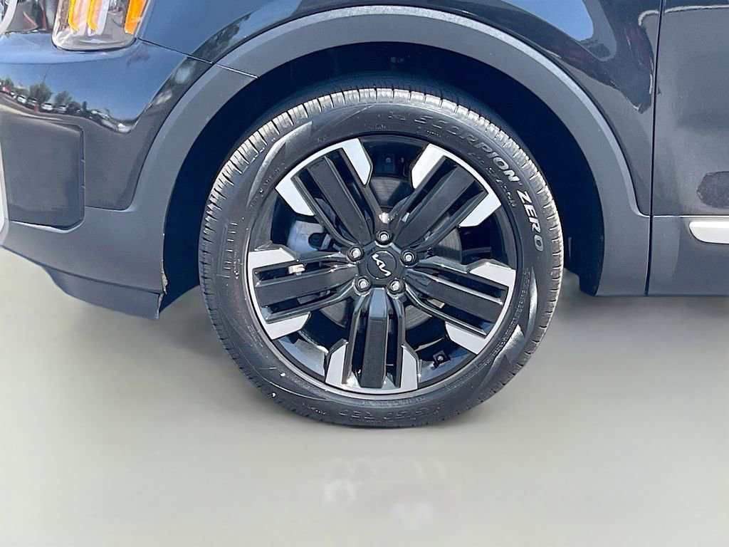 Used 2024 Kia Telluride SX w/ Towing Package image 34