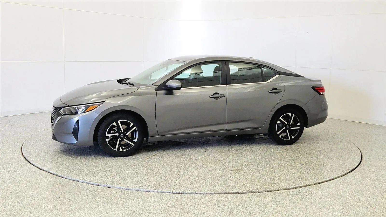 Used 2024 Nissan Sentra SV FWD image 4