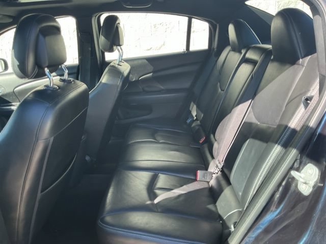 Used 2011 Chrysler 200 Limited FWD image 24