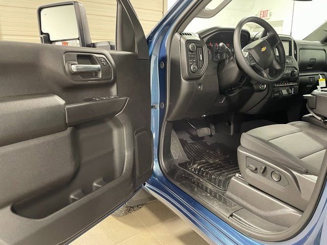 New 2026 Chevrolet Silverado 2500 Custom w/ Custom Value Package image 10