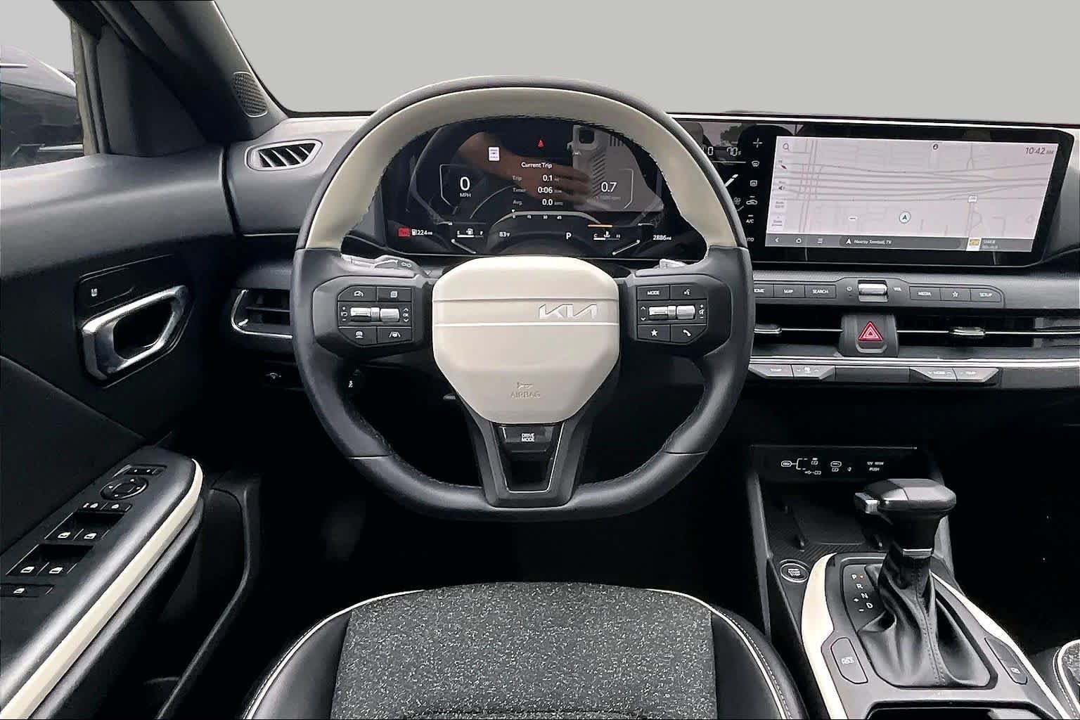 Used 2025 Kia K4 EX w/ GT-Line Sunroof Package FWD image 11