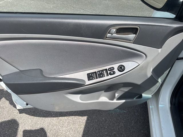 Used 2016 Hyundai Accent SE FWD image 14