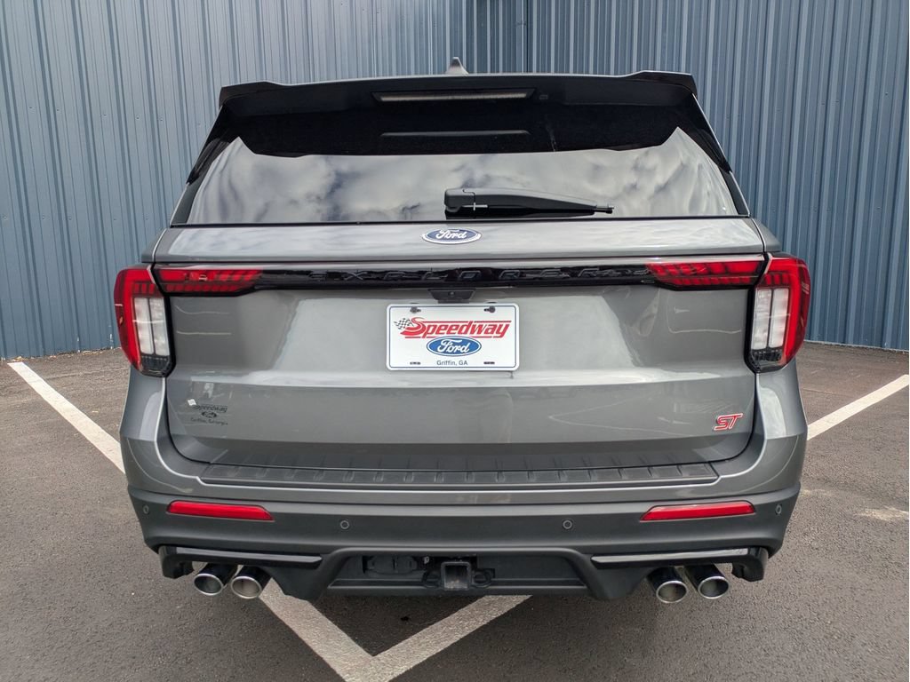Used 2025 Ford Explorer ST AWD/4WD image 6