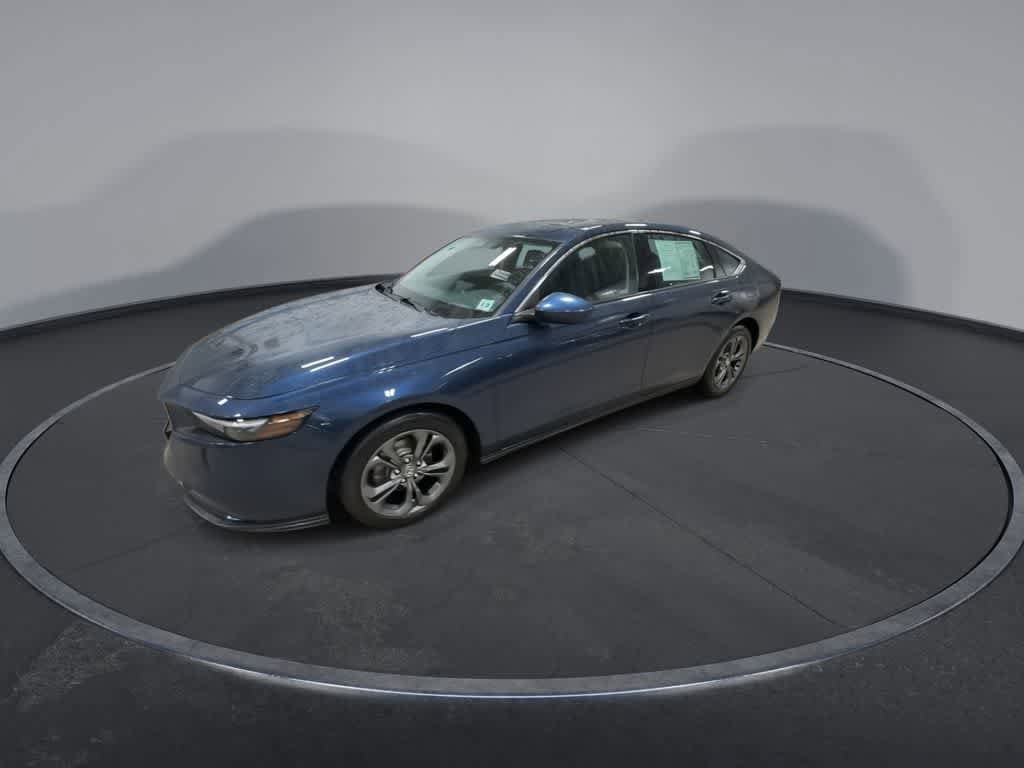 Used 2023 Honda Accord EX image 4