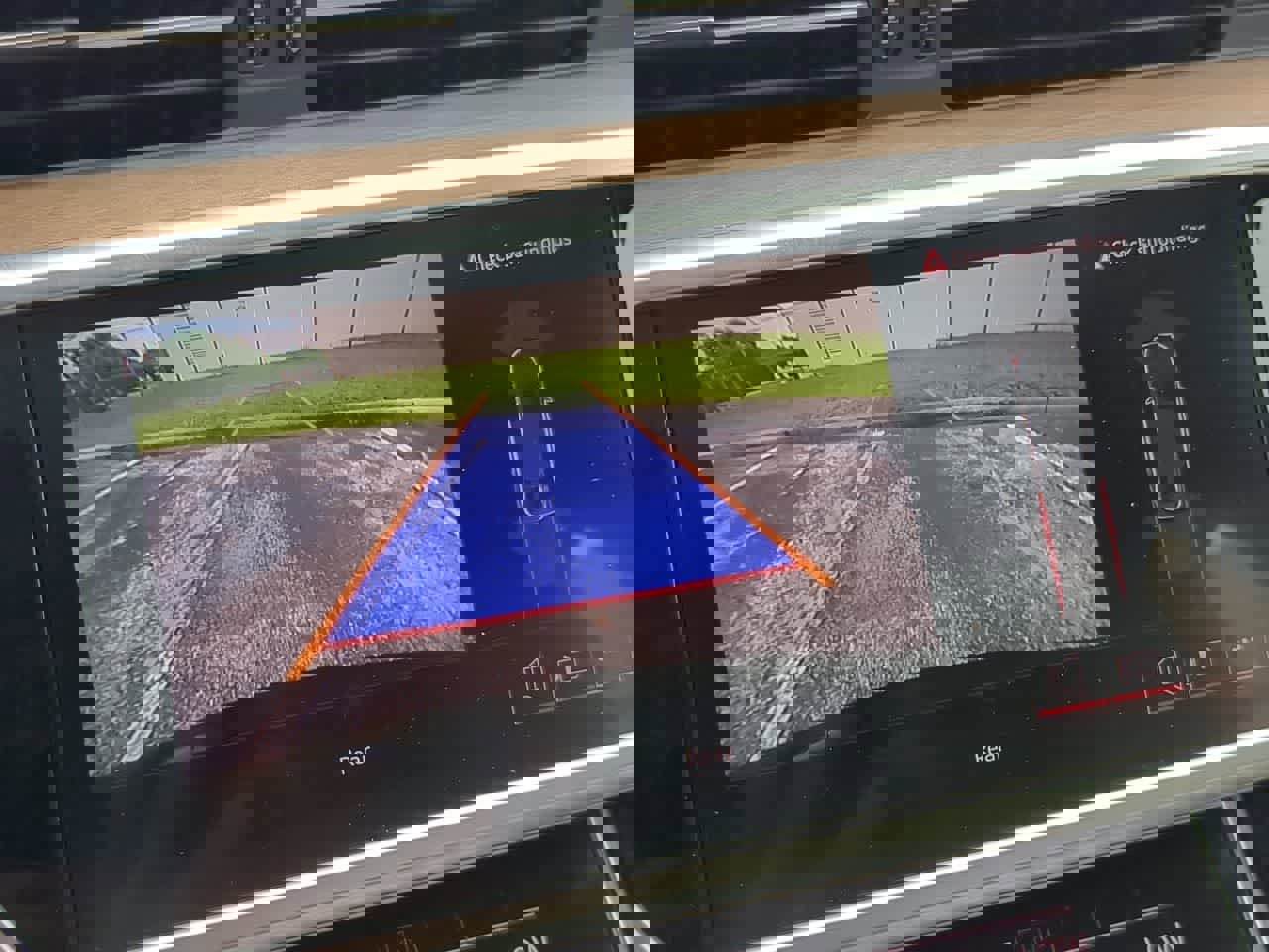 Used 2025 Audi A6 Premium image 31