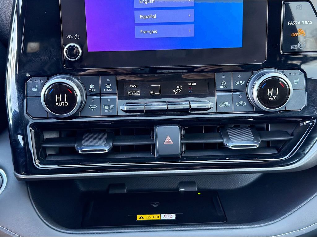 Used 2024 Toyota Highlander XLE image 34