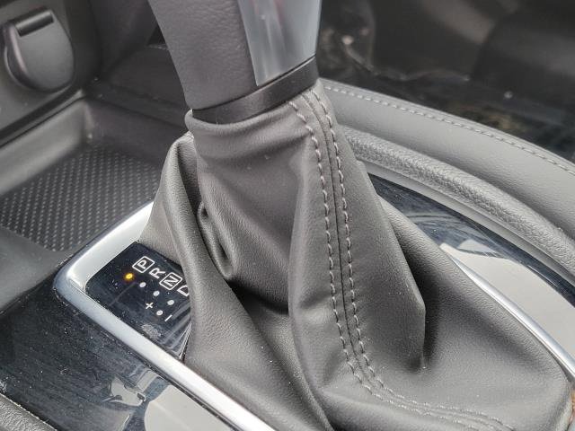 Used 2020 Nissan Rogue SL w/ Premium Package image 30