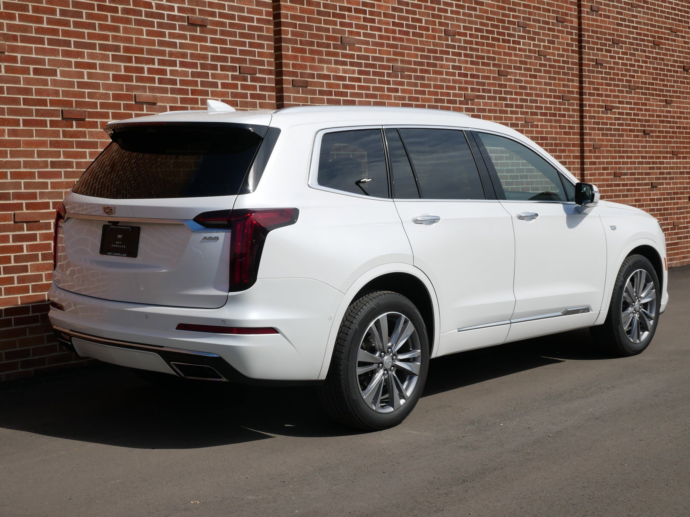 Used 2022 Cadillac XT6 Premium Luxury w/ Technology Package AWD/4WD image 25