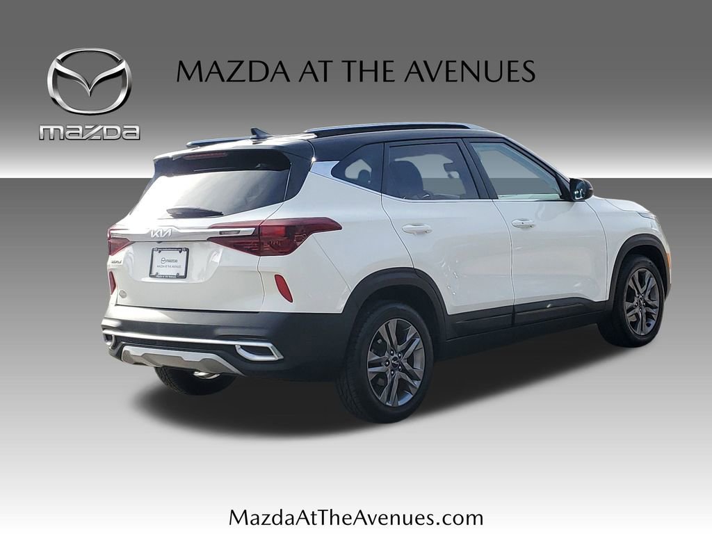 Used 2023 Kia Seltos S w/ Navigation Package image 4