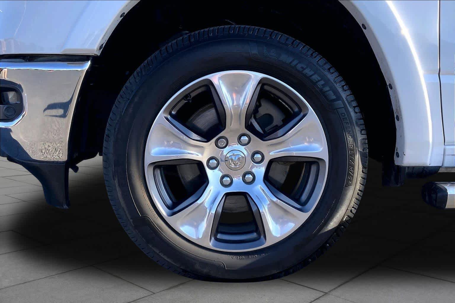 Used 2022 RAM 1500 Laramie AWD/4WD image 11