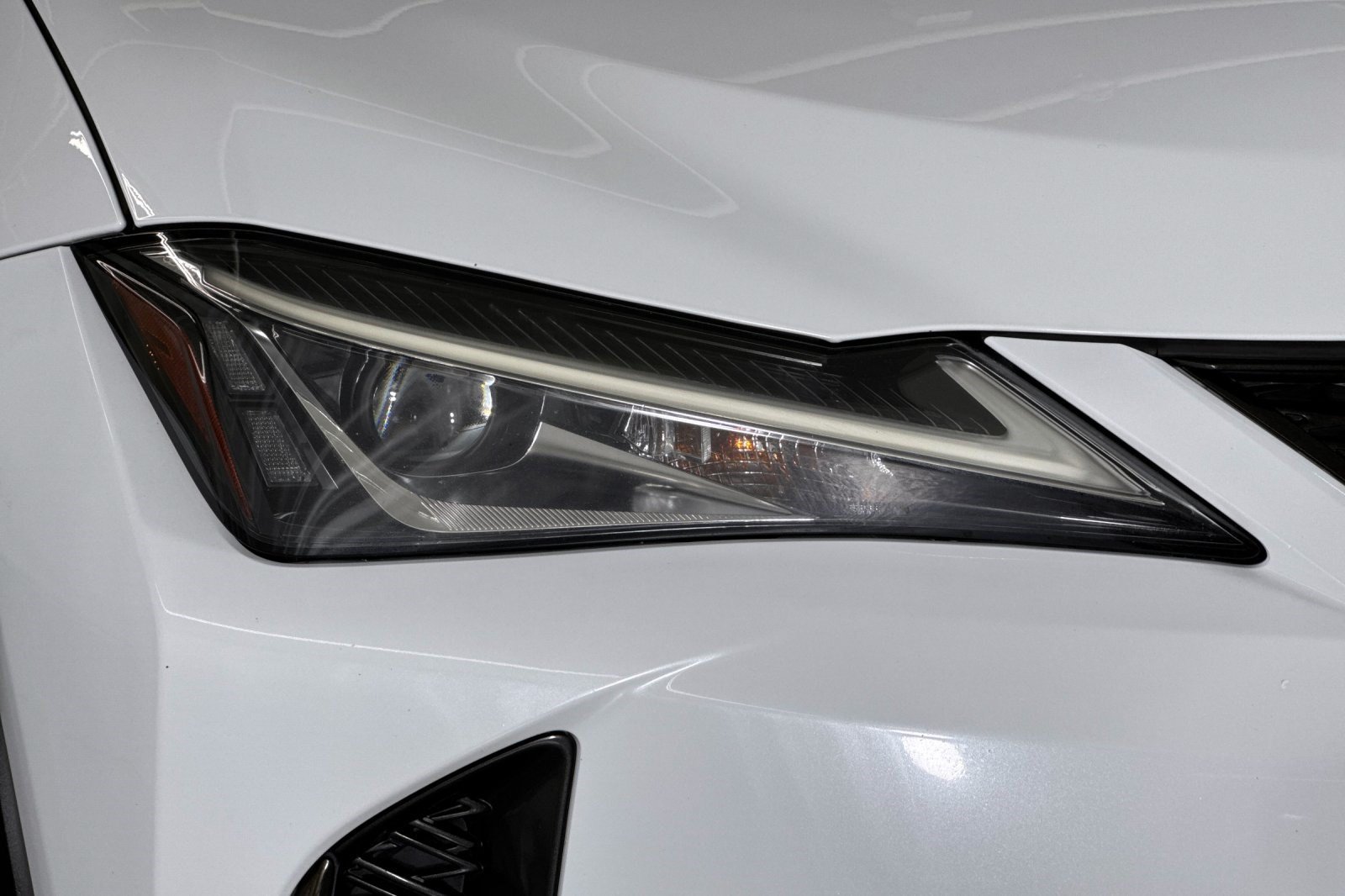 Used 2019 Lexus UX 250h F Sport AWD/4WD image 10