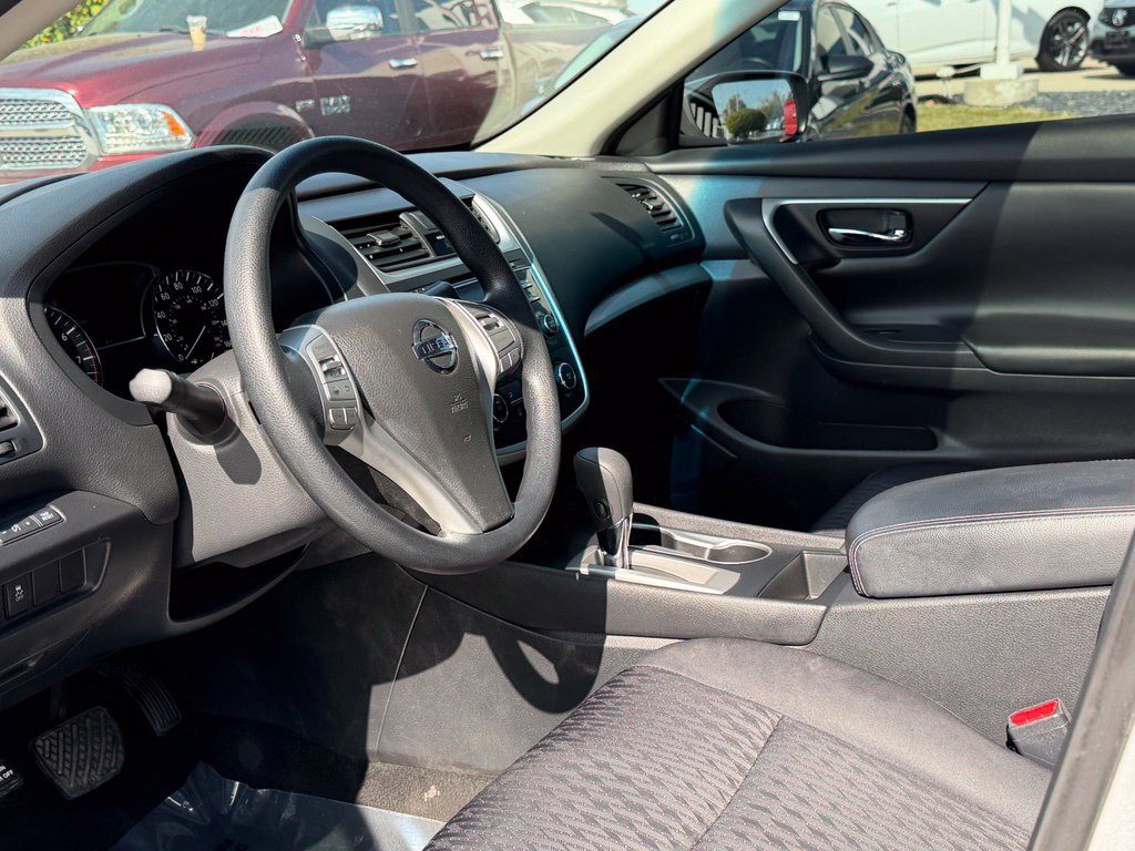 Used 2017 Nissan Altima 2.5 S w/ Power Driver Seat Package FWD image 9