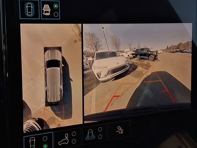 Certified 2025 GMC Yukon XL Denali image 17