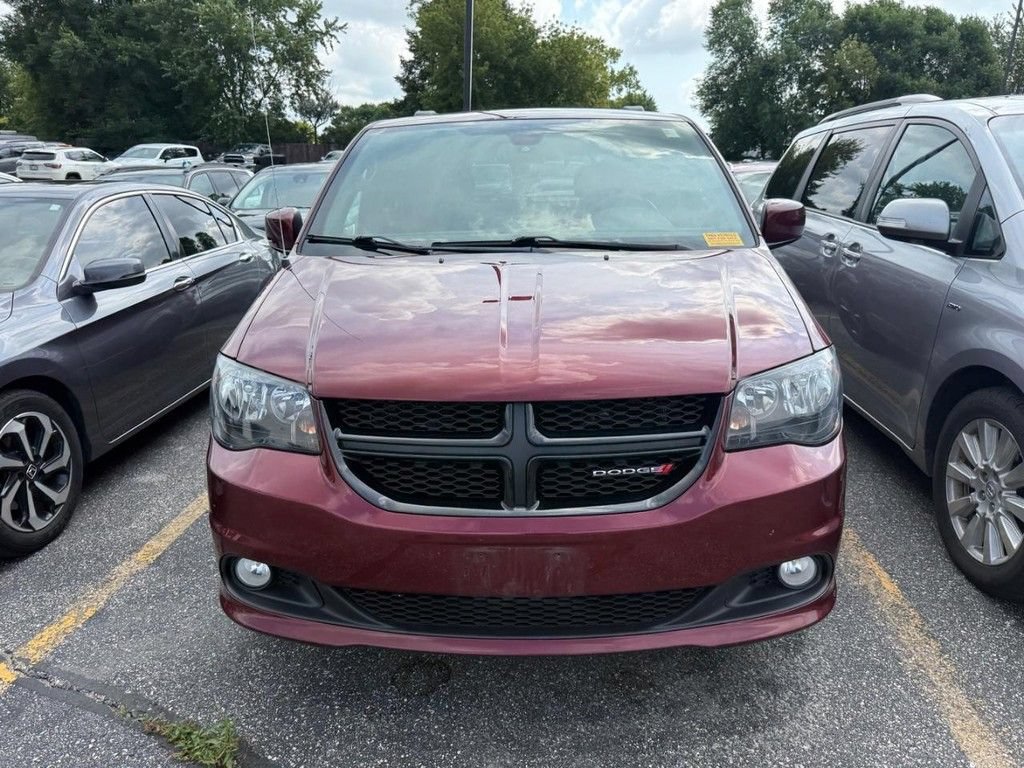 Used 2020 Dodge Grand Caravan SE FWD image 2
