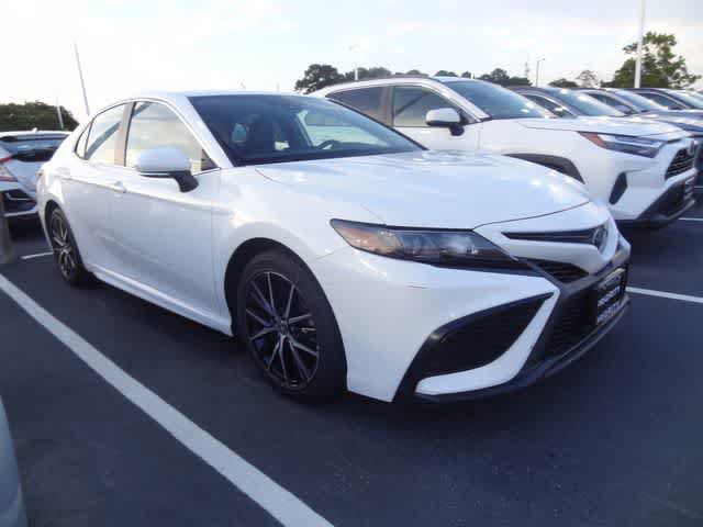 Certified 2024 Toyota Camry SE FWD image 4