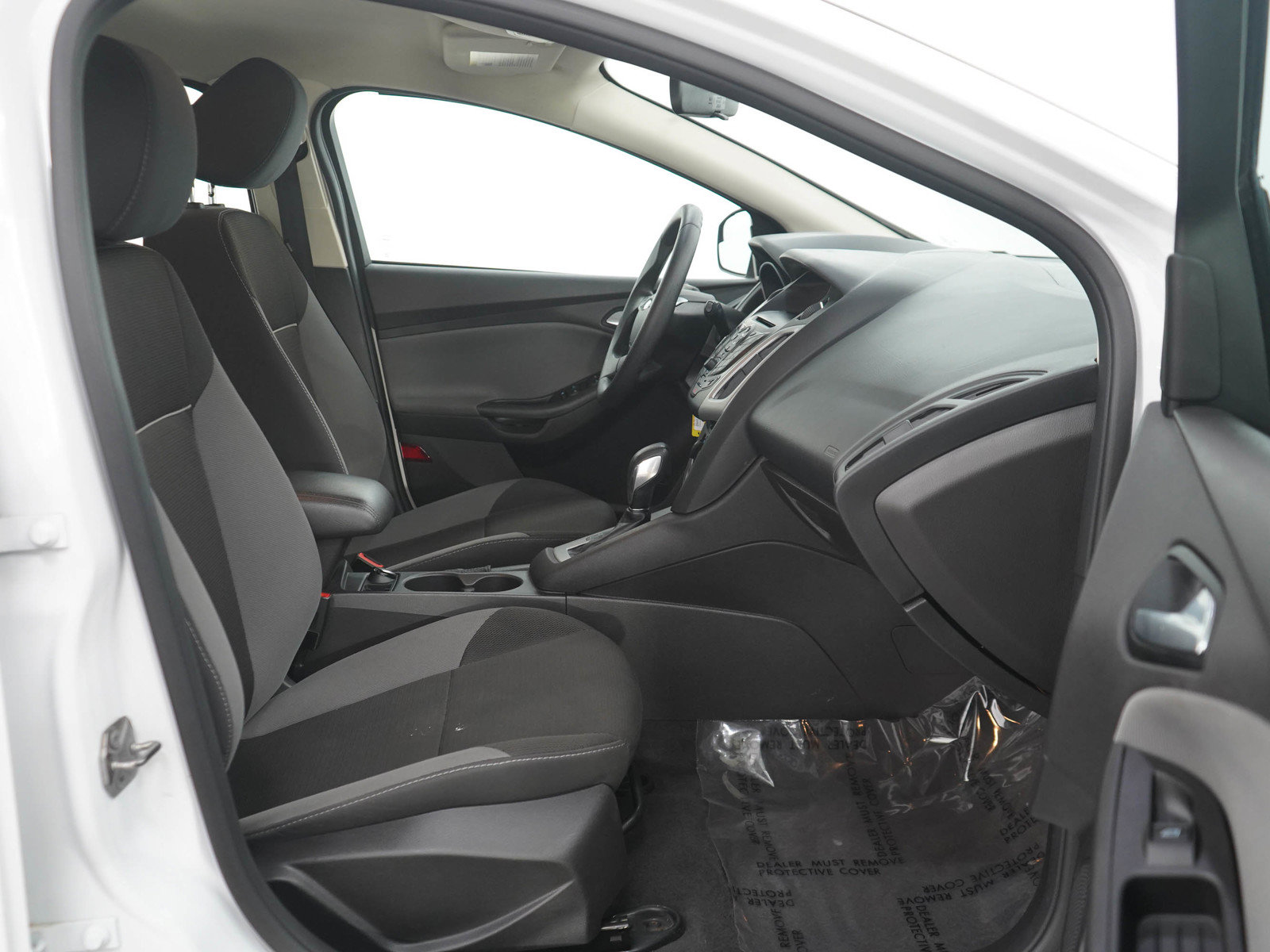 Used 2014 Ford Focus SE FWD image 11